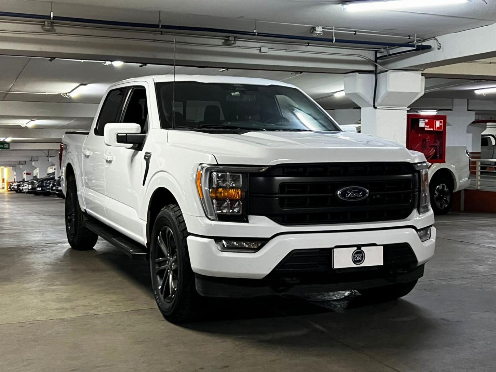 FORD F-150 LARIAT SPORT 4X4 5.0 AUT 2023 ÚNICO DUEÑO - FULL MOTOR