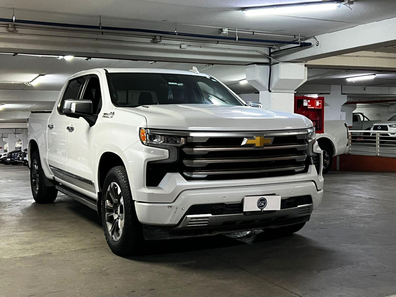 CHEVROLET SILVERADO 3.0TD High Country Auto DC 4WD 2023 UN DUEÑO MANTENIMIENTO EN LA MARCA - FULL MOTOR