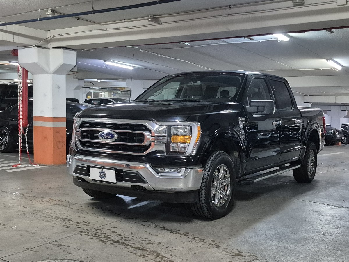 FORD F-150 XLT 4X4 5.0L AUT 2024 ÚNICO DUEÑO - FULL MOTOR
