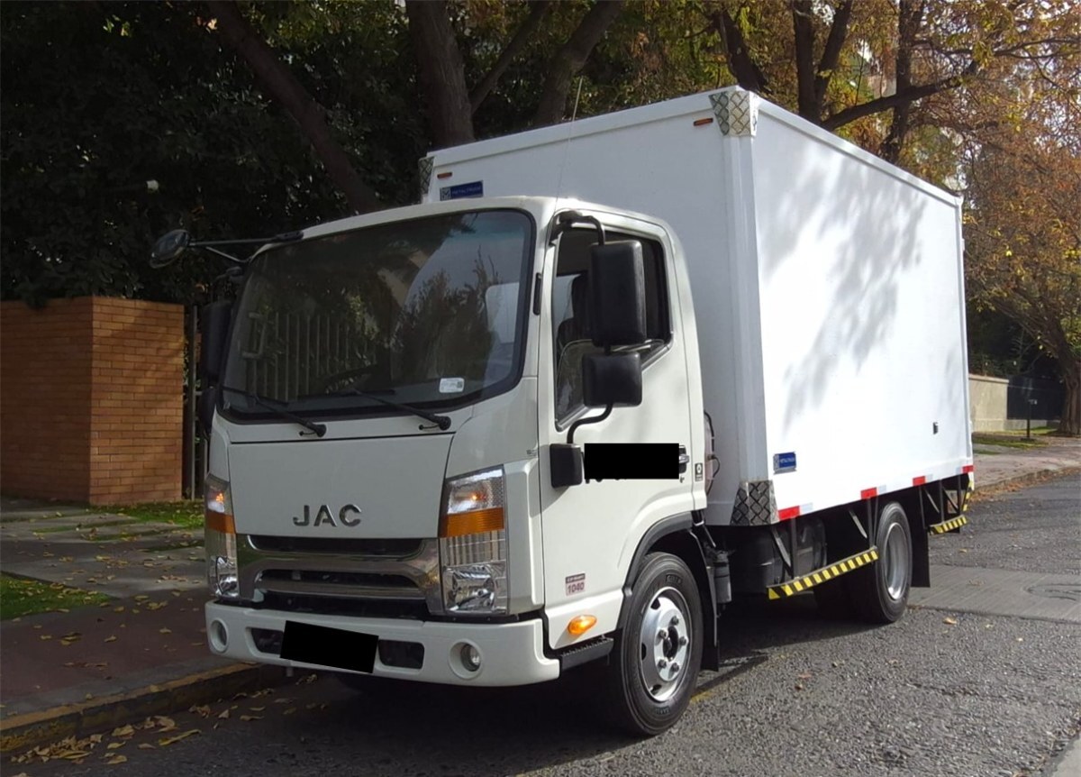 JAC URBAN 1040 2026 ÚNICO DUEÑO - FULL MOTOR