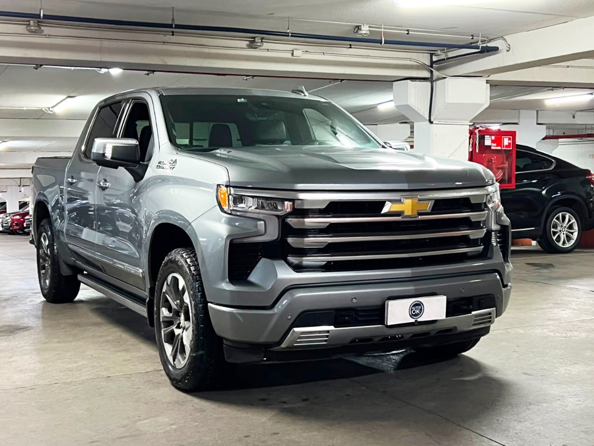 CHEVROLET SILVERADO HIGH COUNTRY 3.0 2025 FACTURABLE UN DUEÑO - FULL MOTOR