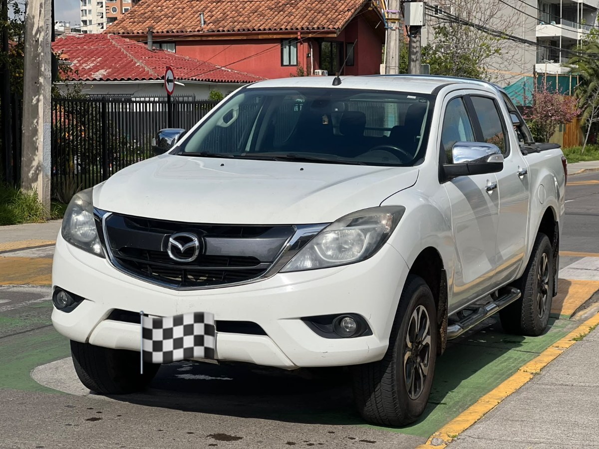 MAZDA BT-50 Bt-50 3.2 SDX DOB. CAB. DIESEL 4X4 AT 4P 2018 Bt-50 3.2 SDX DOB. CAB. DIESEL 4X4 AT 4P - FULL MOTOR