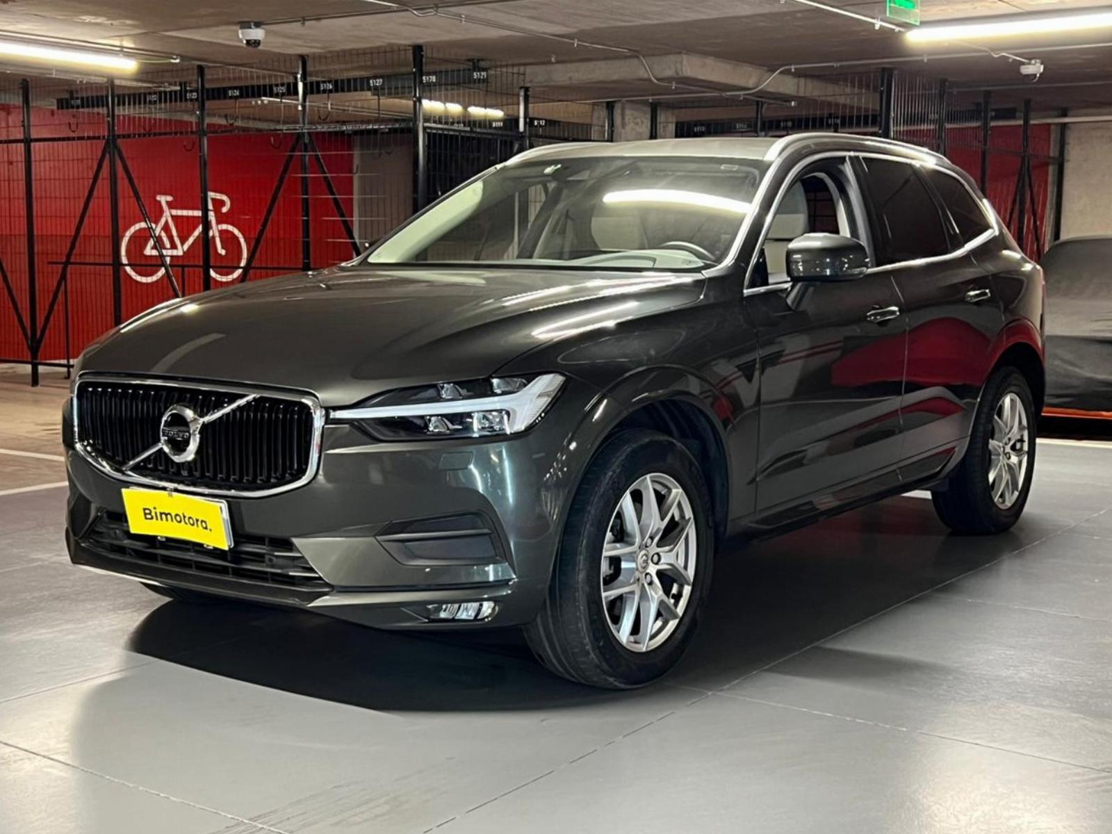 VOLVO XC60 T5 MOMENTUM AWD 2021 MANTENIMIENTO AL DÍA UN DUEÑO - Bimotora