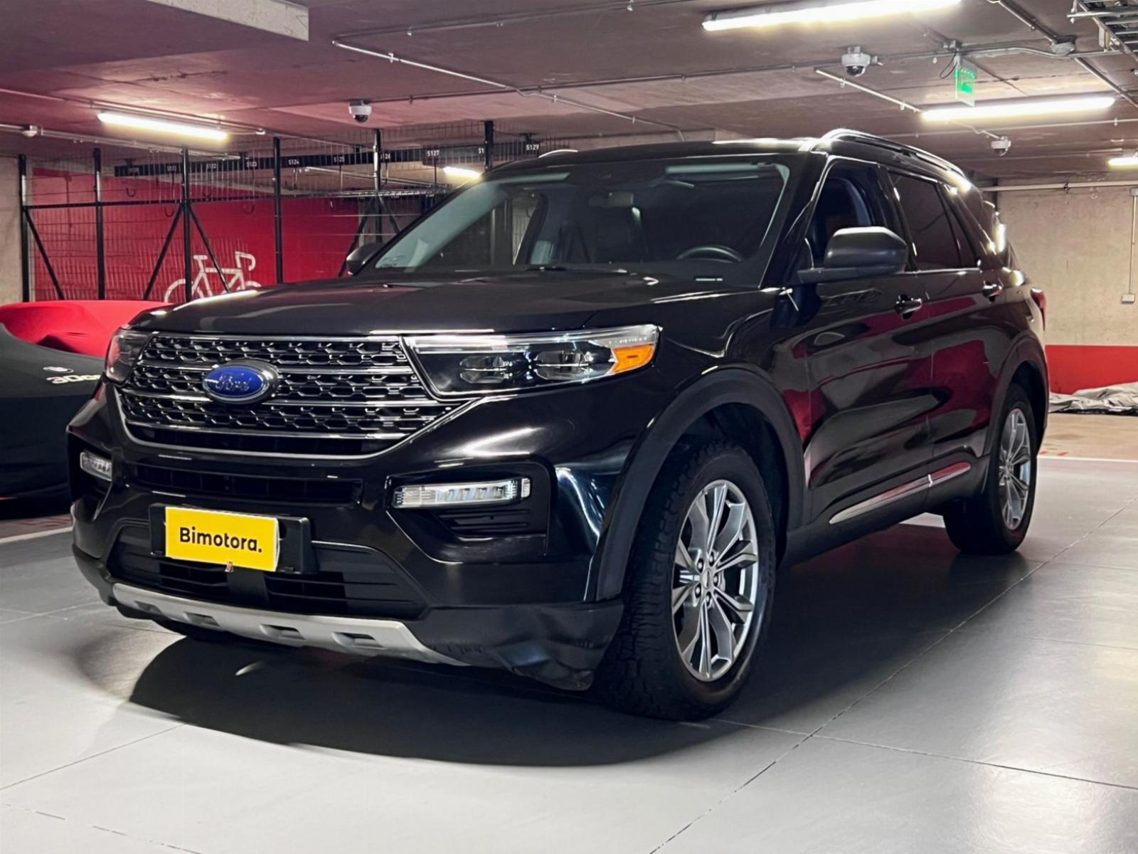 FORD EXPLORER XLT ECOBOOST 2.3 2023 UN DUEÑO TRES CORRIDAS DE ASIENTOS - 
