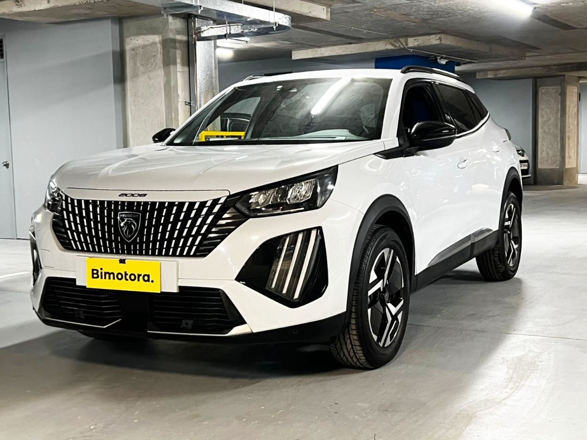 PEUGEOT 2008 1.2 AT 2025 - FULL MOTOR