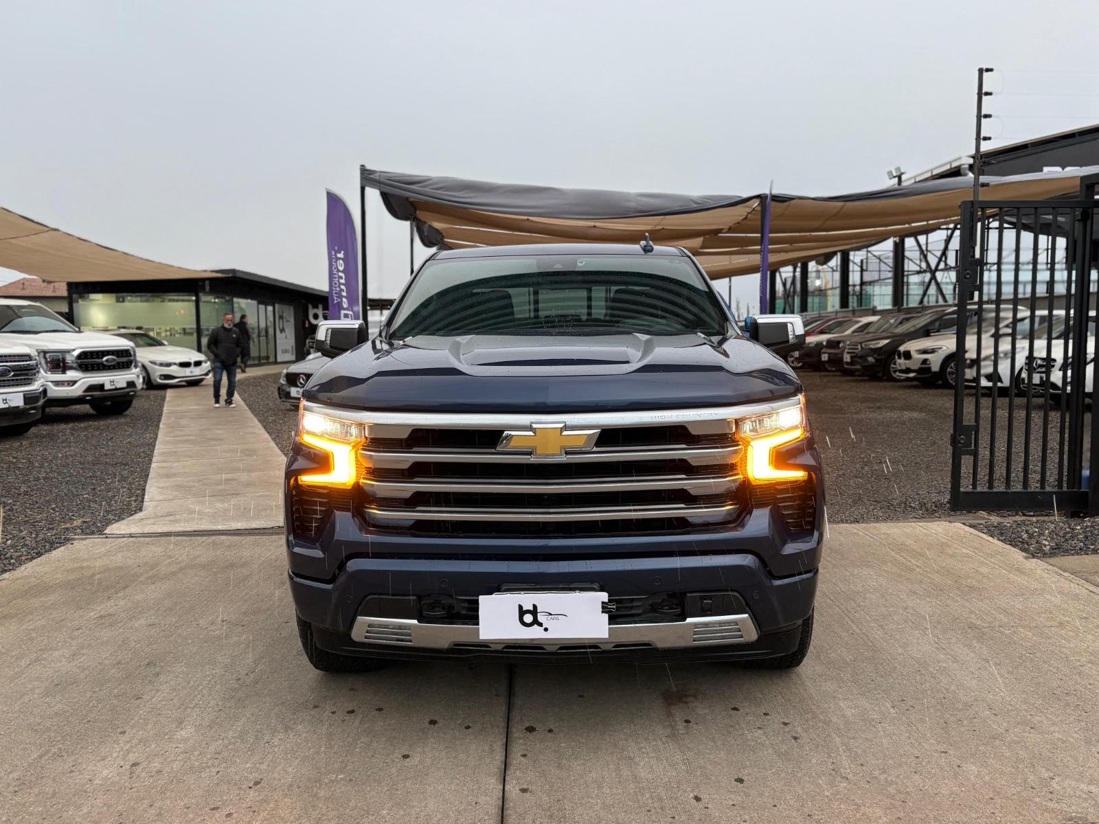 CHEVROLET SILVERADO HIGH COUNTRY 4X4 3.0L AUT 2023 DOCUMENTACIÓN AL DÍA, MANTENCIONES EN LA MARCA, DO - FULL MOTOR
