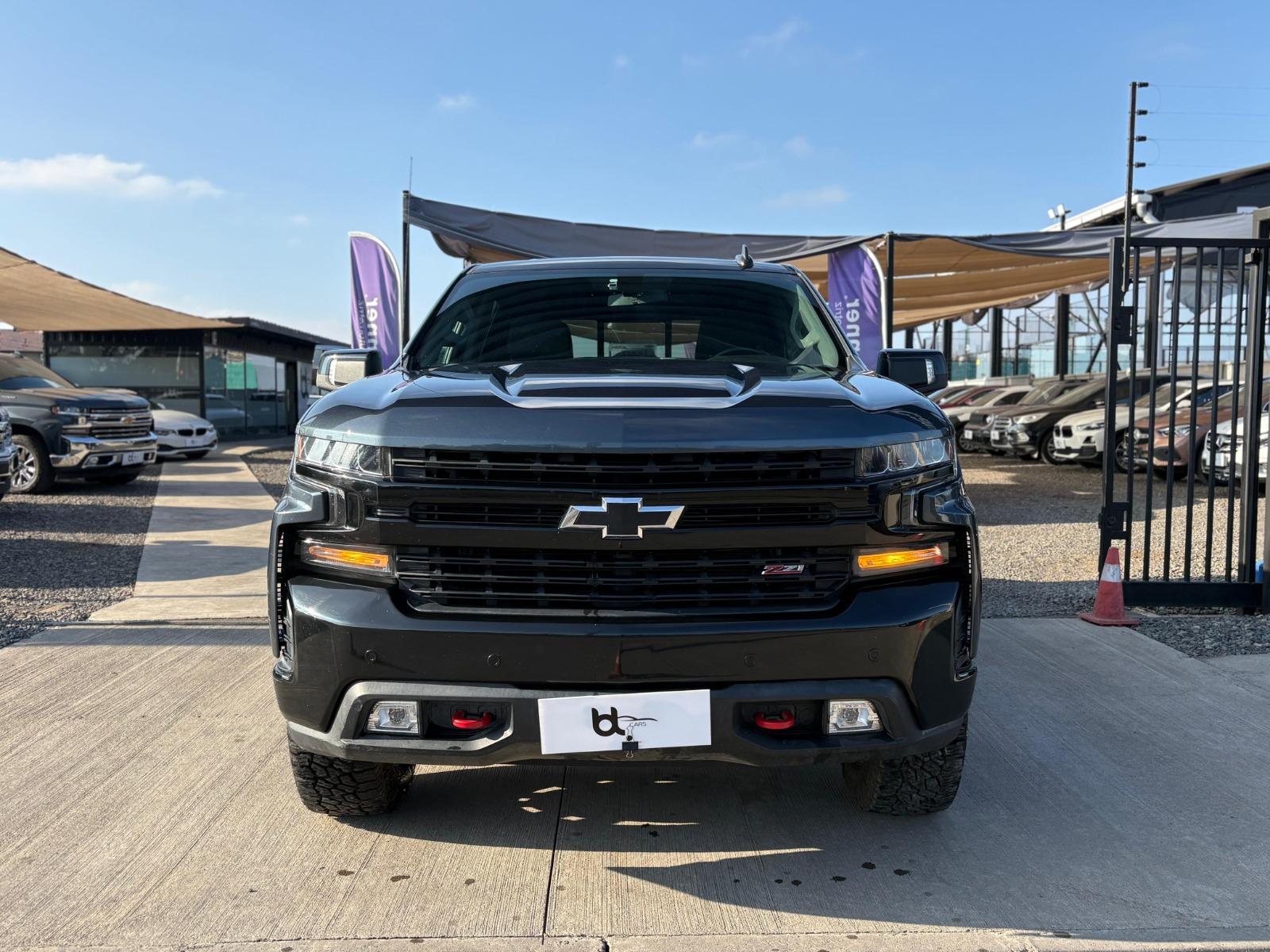 CHEVROLET SILVERADO LT TB 5.3 2021 PERFECTO ESTADO, DOCUMENTACIÓN AL DÍA, DOS LLAVES - FULL MOTOR