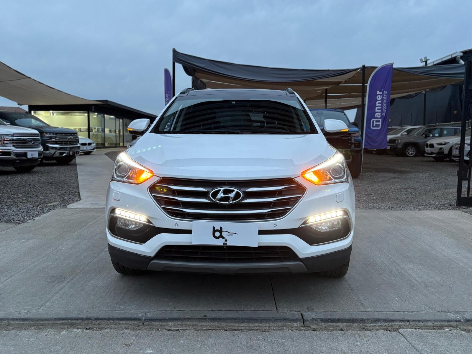 HYUNDAI SANTA FE DM 2.4 2017 DOCUMENTACIÓN AL DÍA, PERFECTO ESTADO, DOS LLAVES - FULL MOTOR