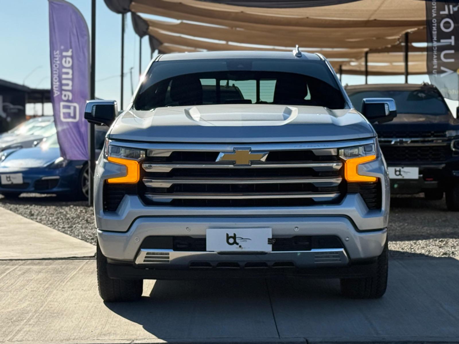 CHEVROLET SILVERADO HIGH COUNTRY 4X4 3.0 AUT 2023 DOCUMENTACIÓN AL DÍA, MANTENCIONES EN LA MARCA, DO - 