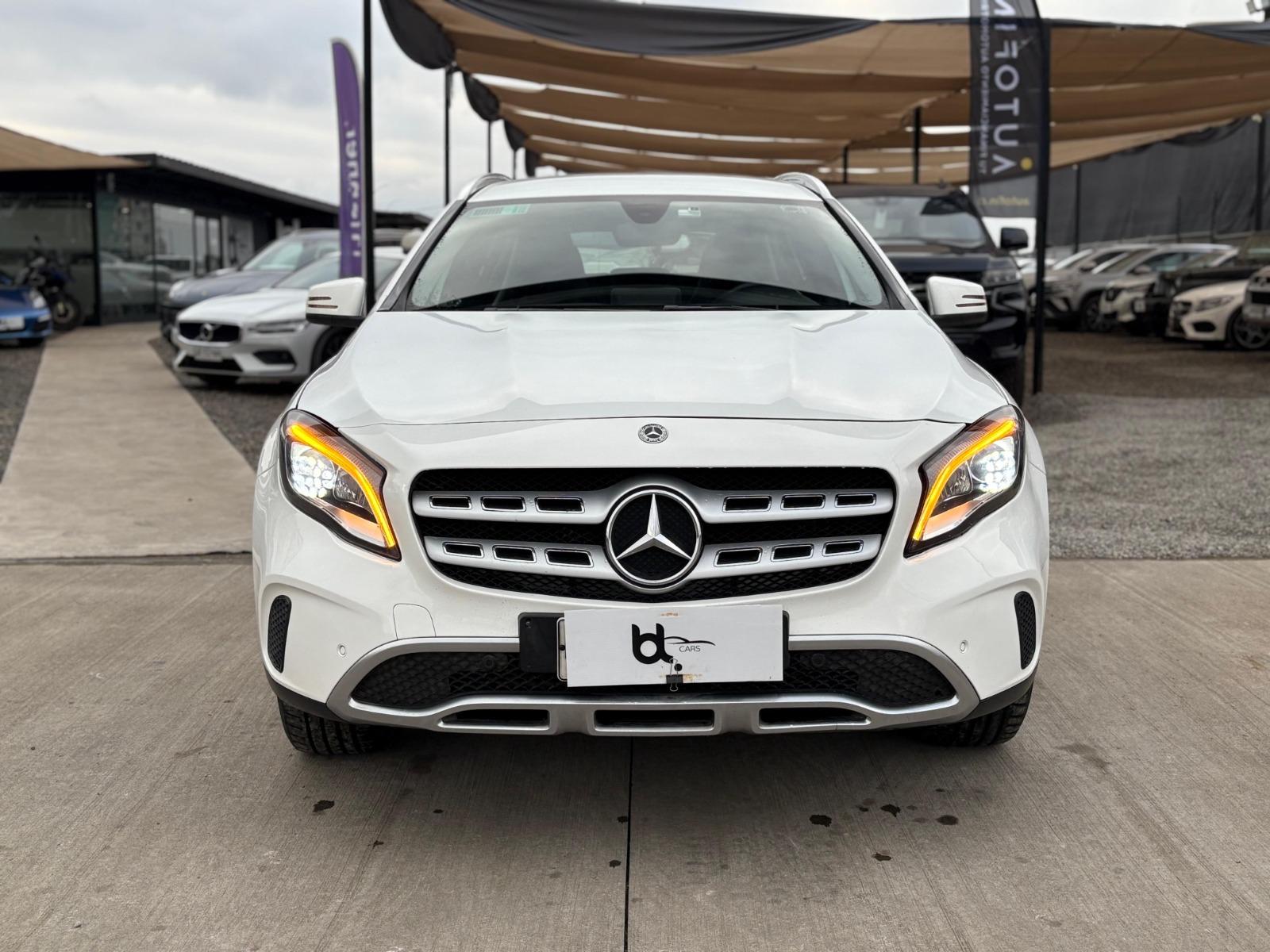 MERCEDES-BENZ GLA 200 HB 1.6 2019 DOCUMENTACIÓN AL DÍA, DOS LLAVES  - 