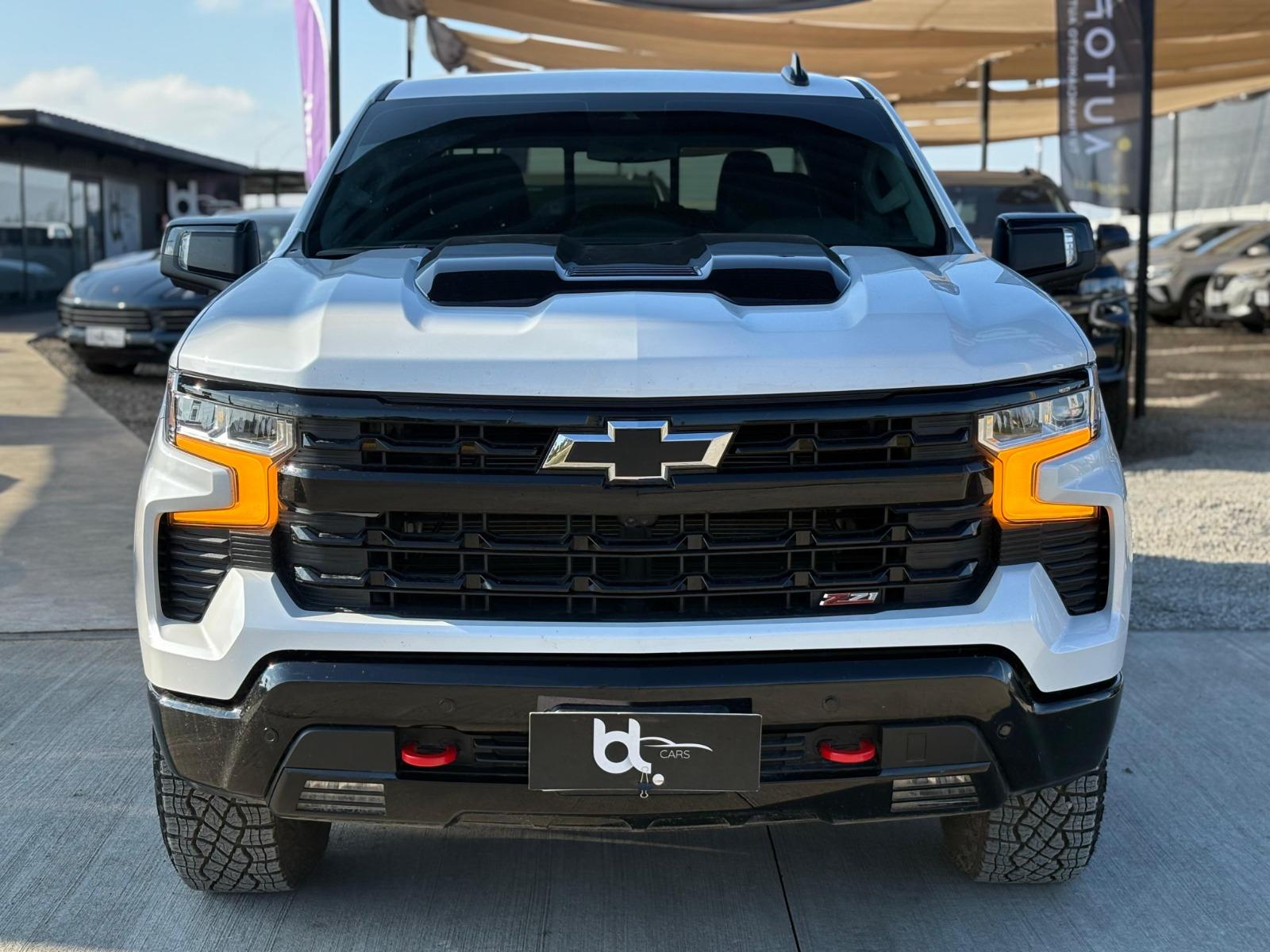 CHEVROLET SILVERADO LT TB AT10 4X4 5.3 AUT 2025 MANTENCIONES EN LA MARCA, ÚNICO DUEÑO, DOS LLAVES - FULL MOTOR