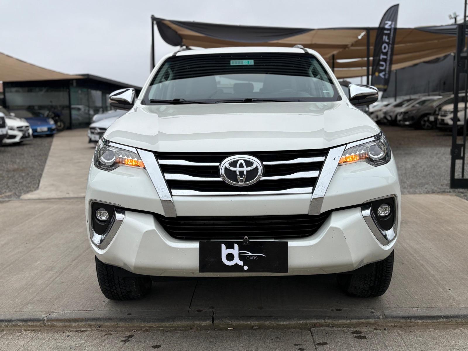 TOYOTA FORTUNER SRX 2.7 AUT 2020 DOCUMENTACIÓN AL DÍA, PERFECTO ESTADO - 