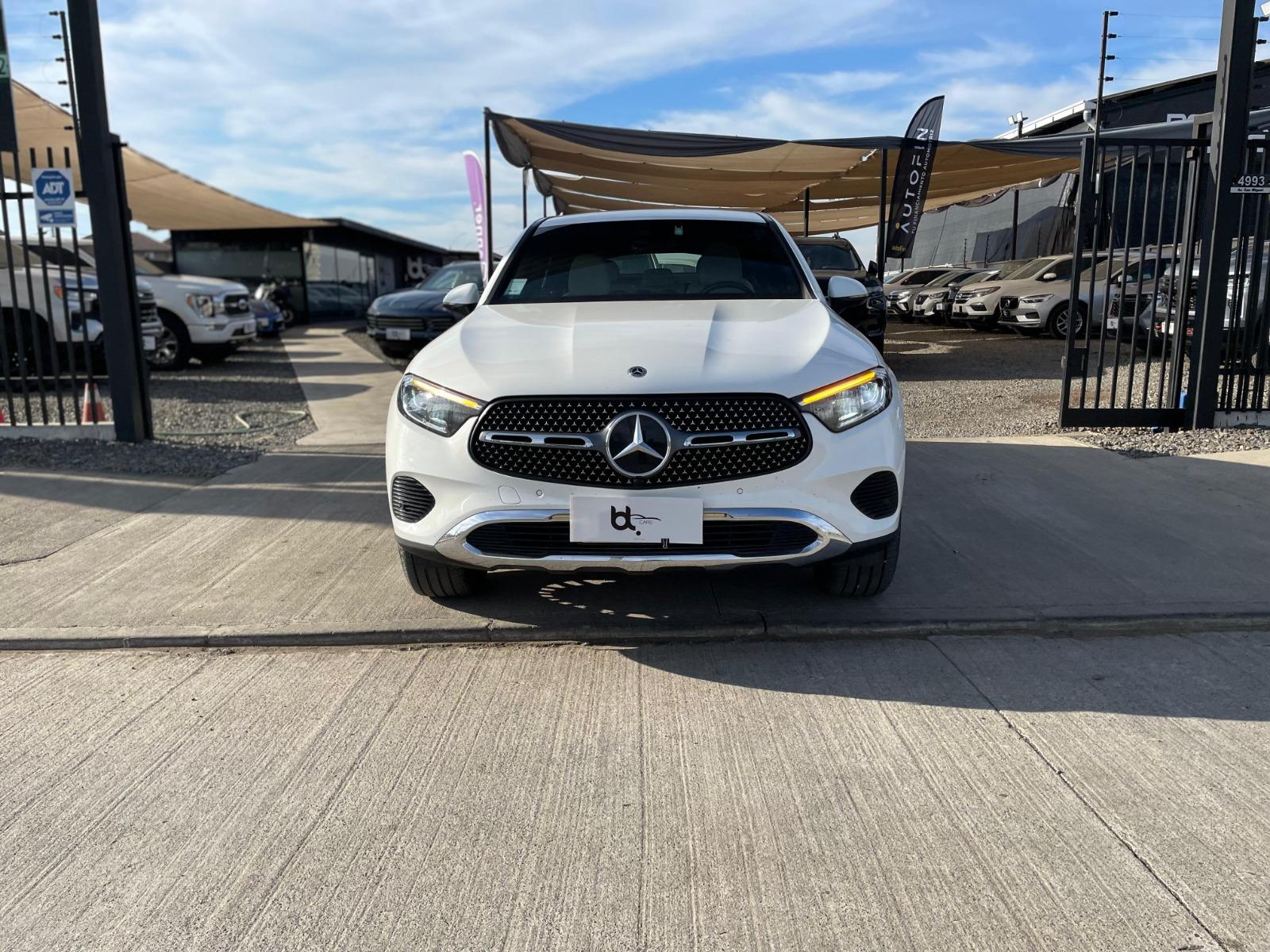 MERCEDES-BENZ GLC 220D 4M COUPE 4X4 2.0 AUT 2024 MANTENCIONES EN LA MARCA, DOS LLAVES, ÚNICO DUEÑO - 