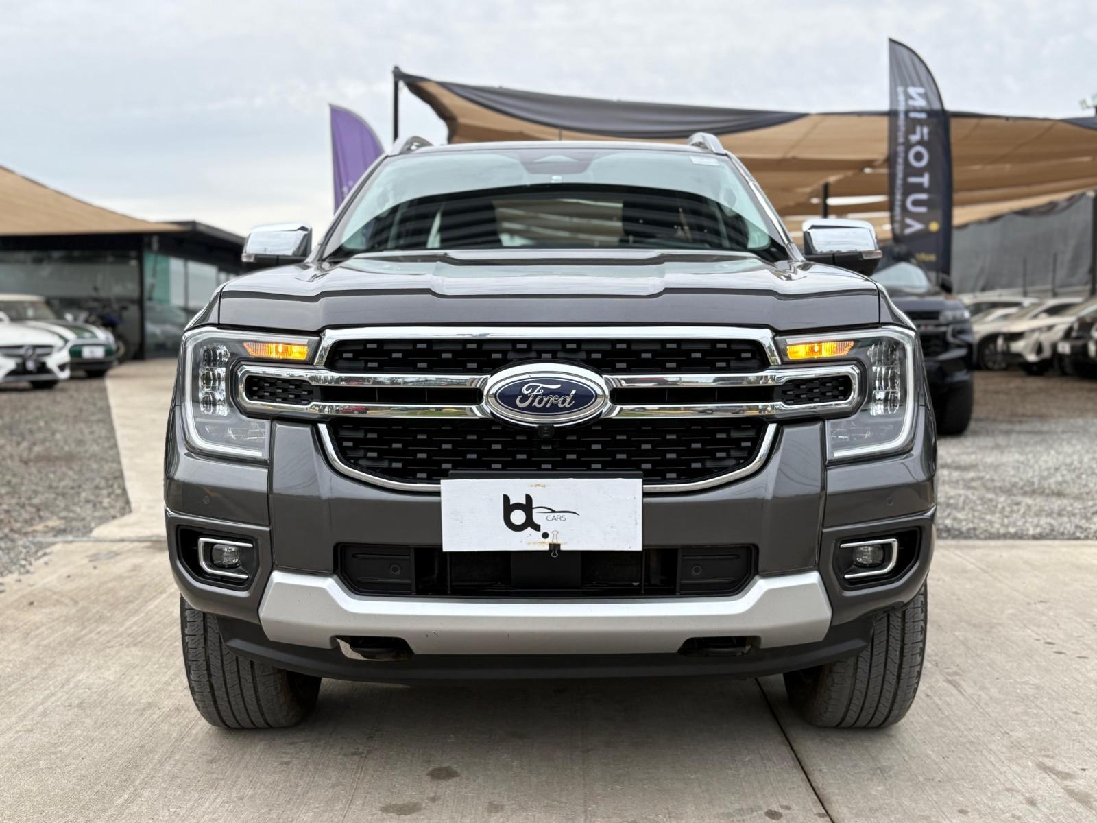 FORD RANGER LIMITED 3.0 V6 2025 MANTENCIONES EN LA MARCA, ÚNICO DUEÑO, DOS LLAVES - 