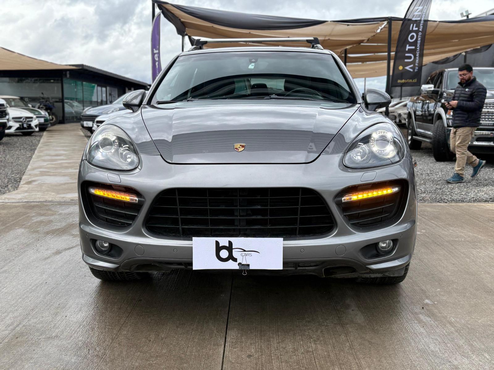 PORSCHE CAYENNE  GTS 4.8  2013 DOCUMENTACIÓN AL DÍA, GRAN ESTADO - 
