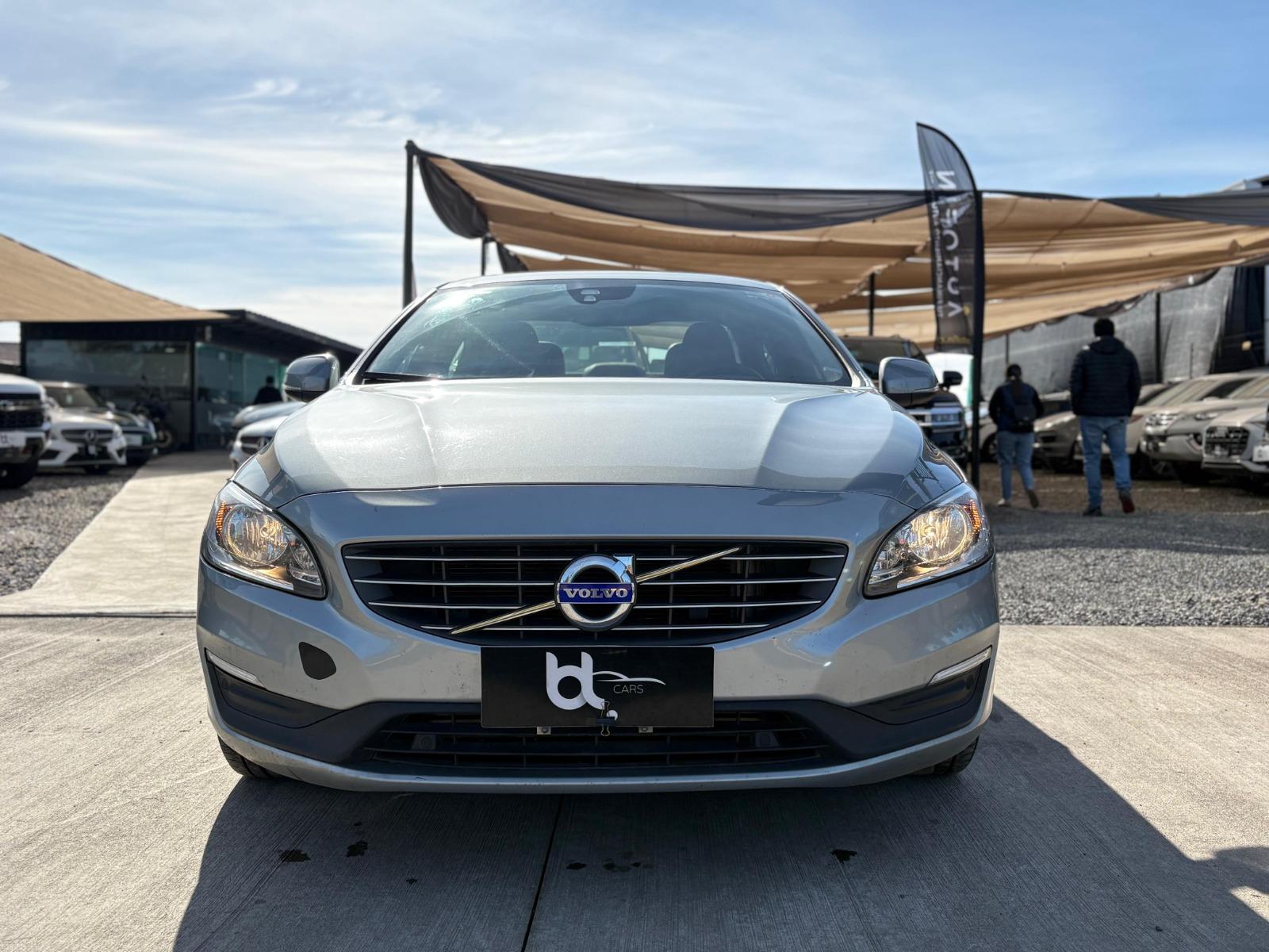 VOLVO S60 2019 Volvo S60 2.0 D2 Limited Plus 2019 GRAN ESTADO - MANTENCIONES AL DÍA  - 