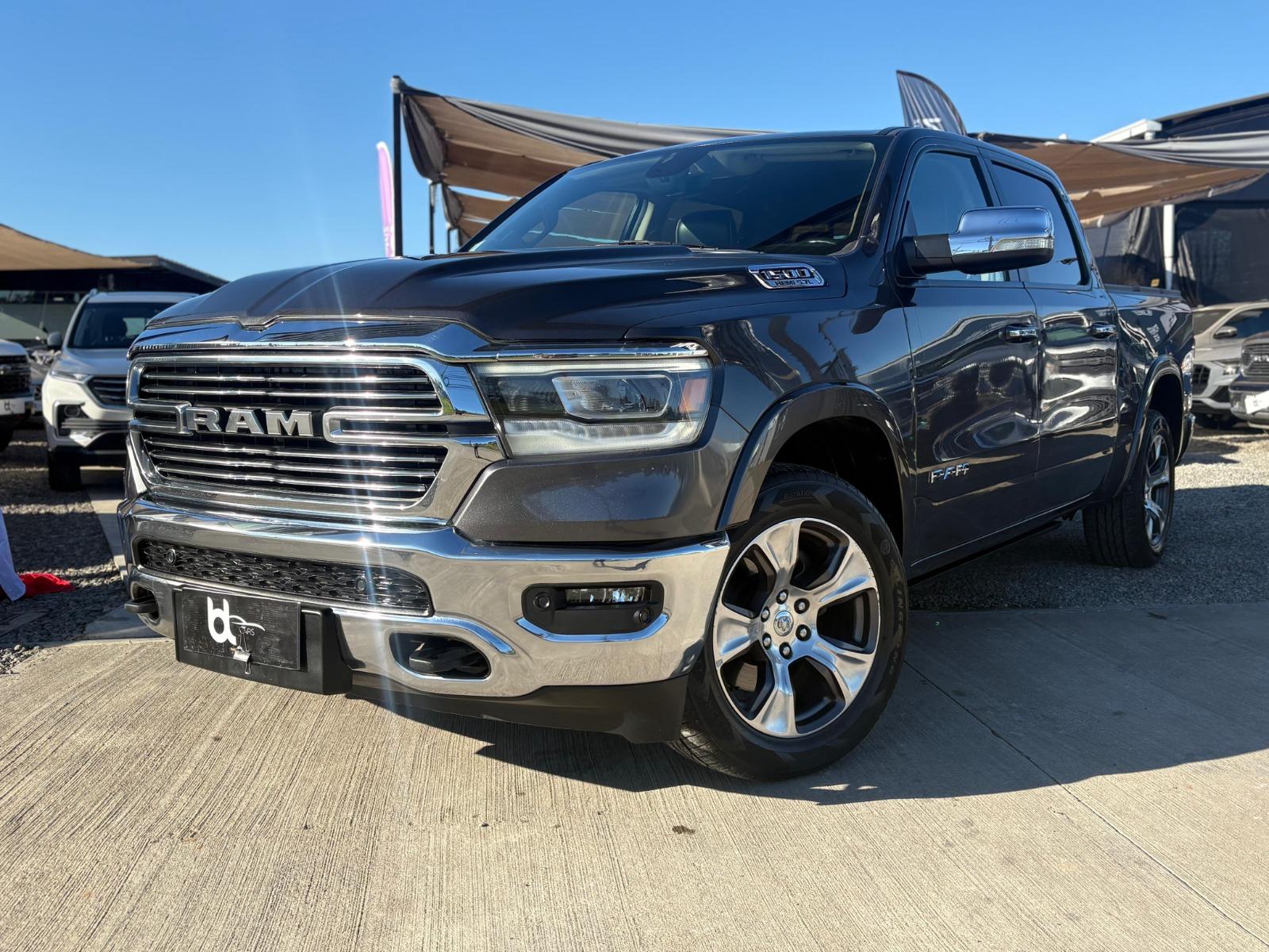 RAM 1500 LARAMIE CREW CAB 4X4 5.7  2020 DOCUMENTACIÓN AL DÍA, DOS LLAVES - 