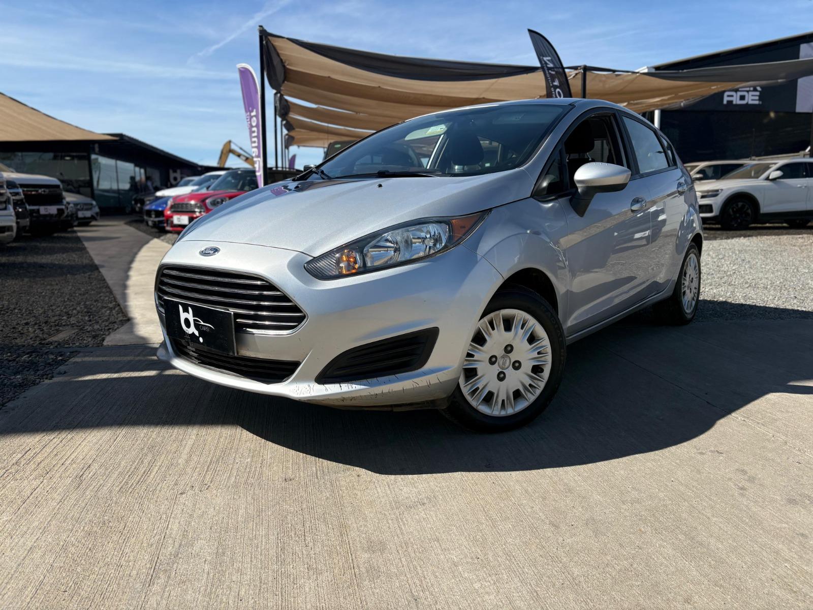FORD FIESTA HB 1.6 2018 DOCUMENTACIÓN AL DÍA, GRAN ESTADO - FULL MOTOR