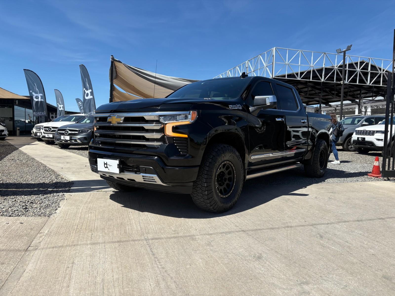 CHEVROLET SILVERADO HIGH COUNTRY 4X4 3.0 2023 ÚNICO DUEÑO,DOS LLAVES - FULL MOTOR