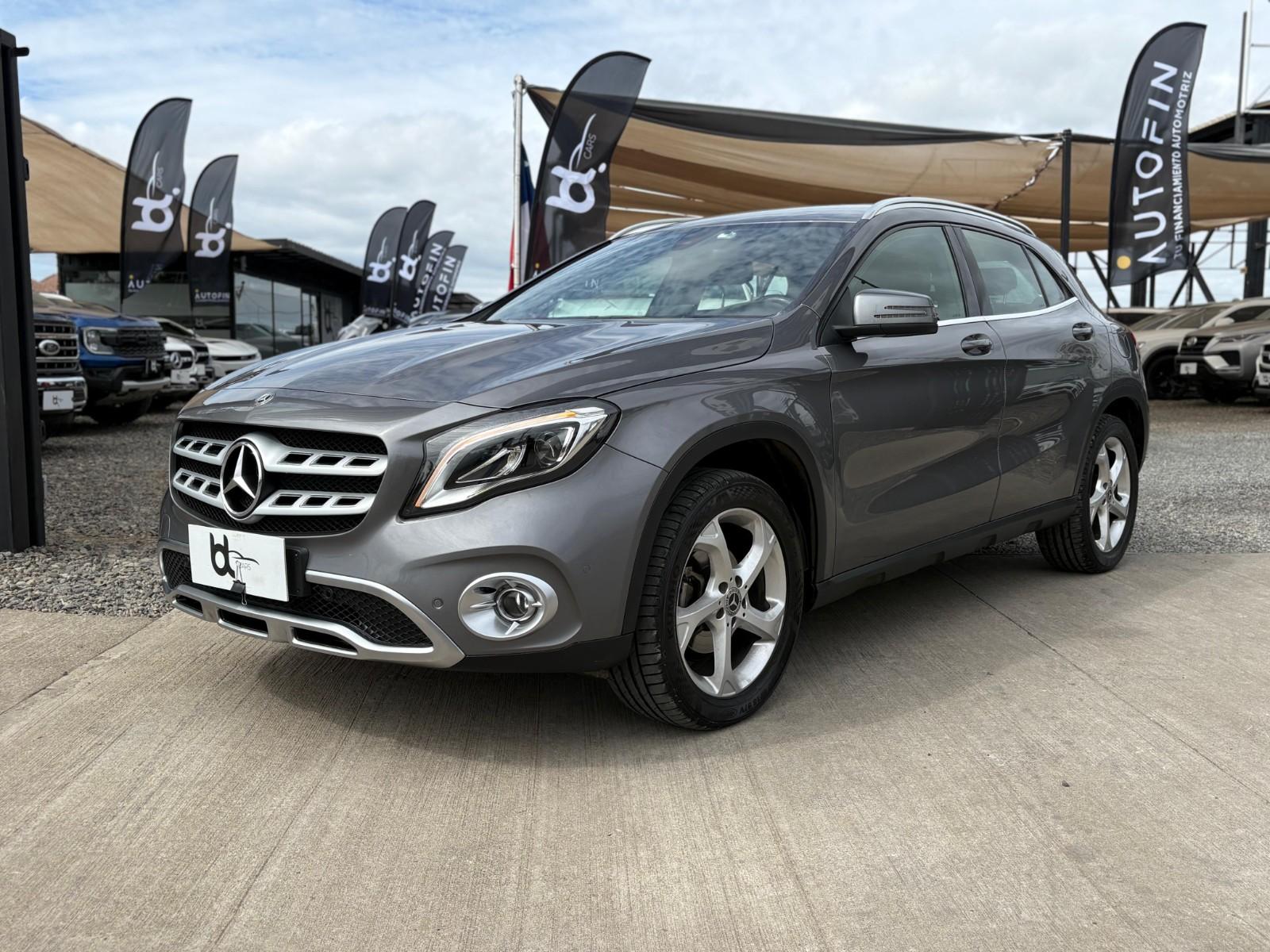 MERCEDES-BENZ GLA 200 D HB 2.1 2019 DOCUMENTACION AL DIA, PERFECTO ESTADO, DOS LLAVES, - FULL MOTOR