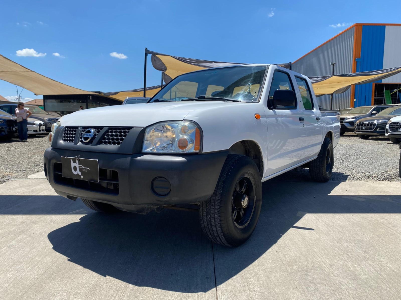 NISSAN TERRANO NISSAN TERRANO 2.4 2010 UNICO DUEÑO - MANTENCIONES AL DIA - DOS LLAVES - FULL MOTOR