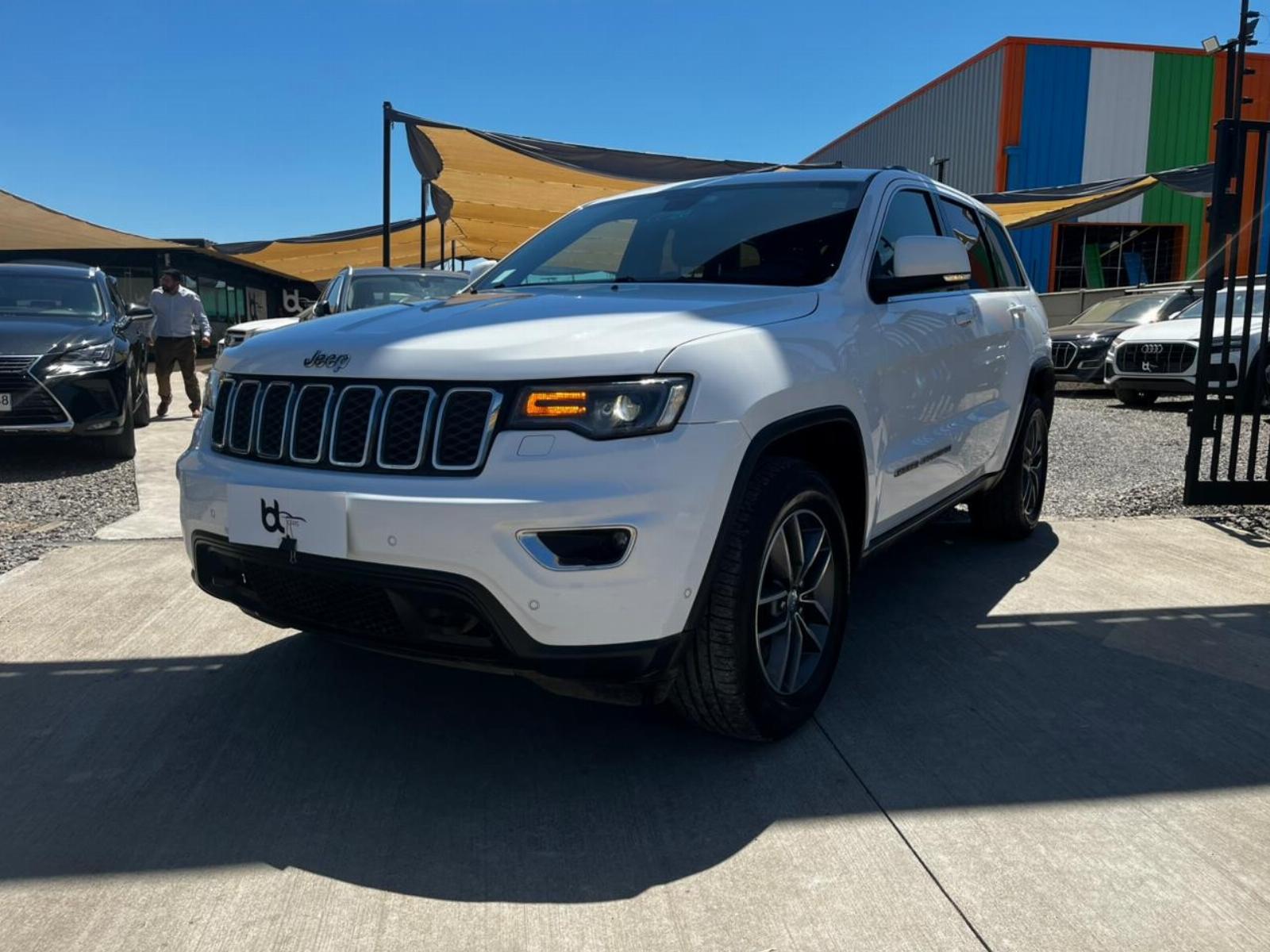 JEEP GRAND CHEROKEE LAREDO 4X4 2019 DOCUMENTACION AL DIA, UNICO DUEÑO, DOS LLAVES, MAN - FULL MOTOR