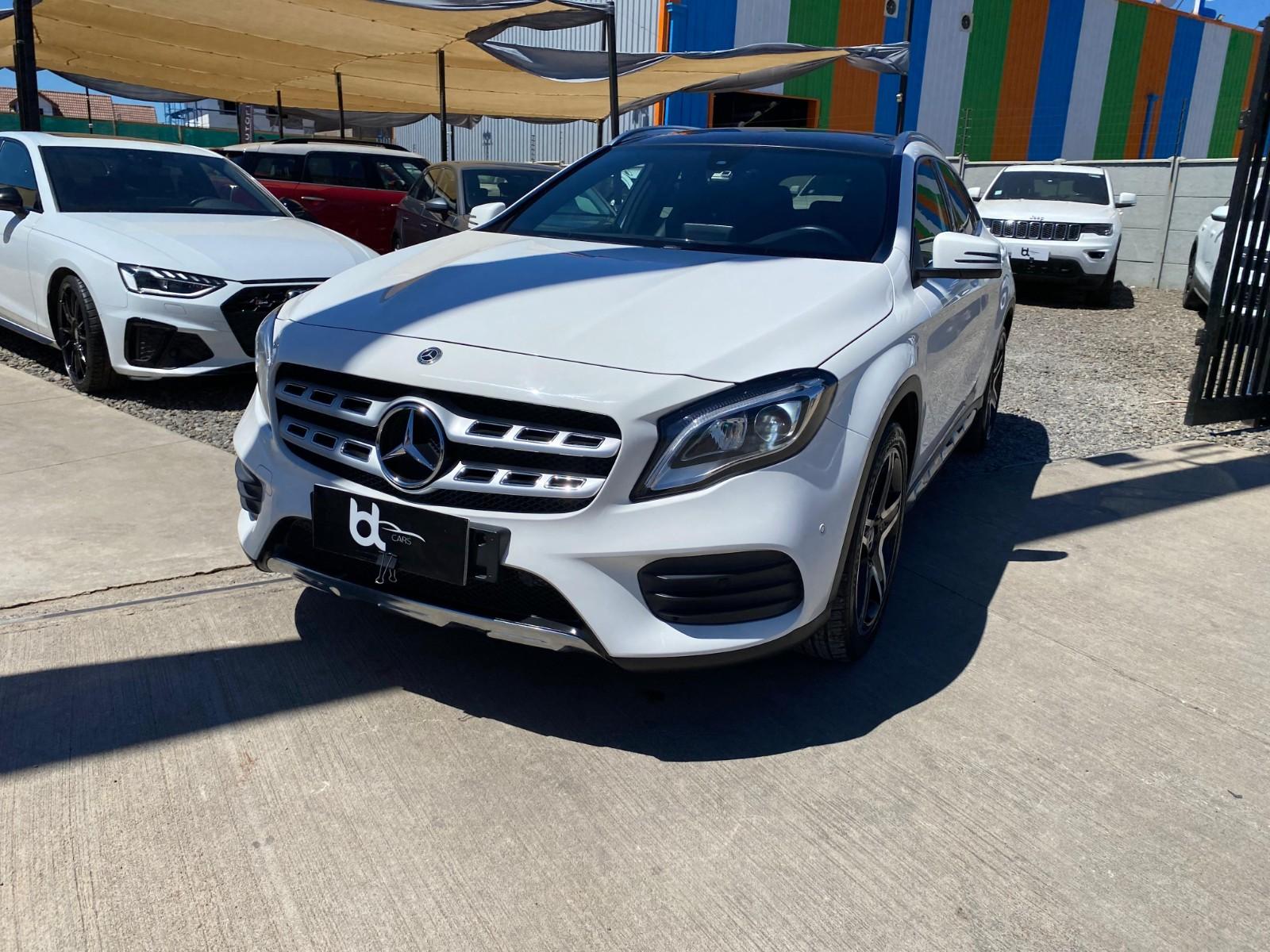MERCEDES-BENZ GLA 250 4MATIC HB 4X4 2.0 2020 UNICO DUEÑO - MANTENCIONES AL DIA - DOS LLAVES - FULL MOTOR