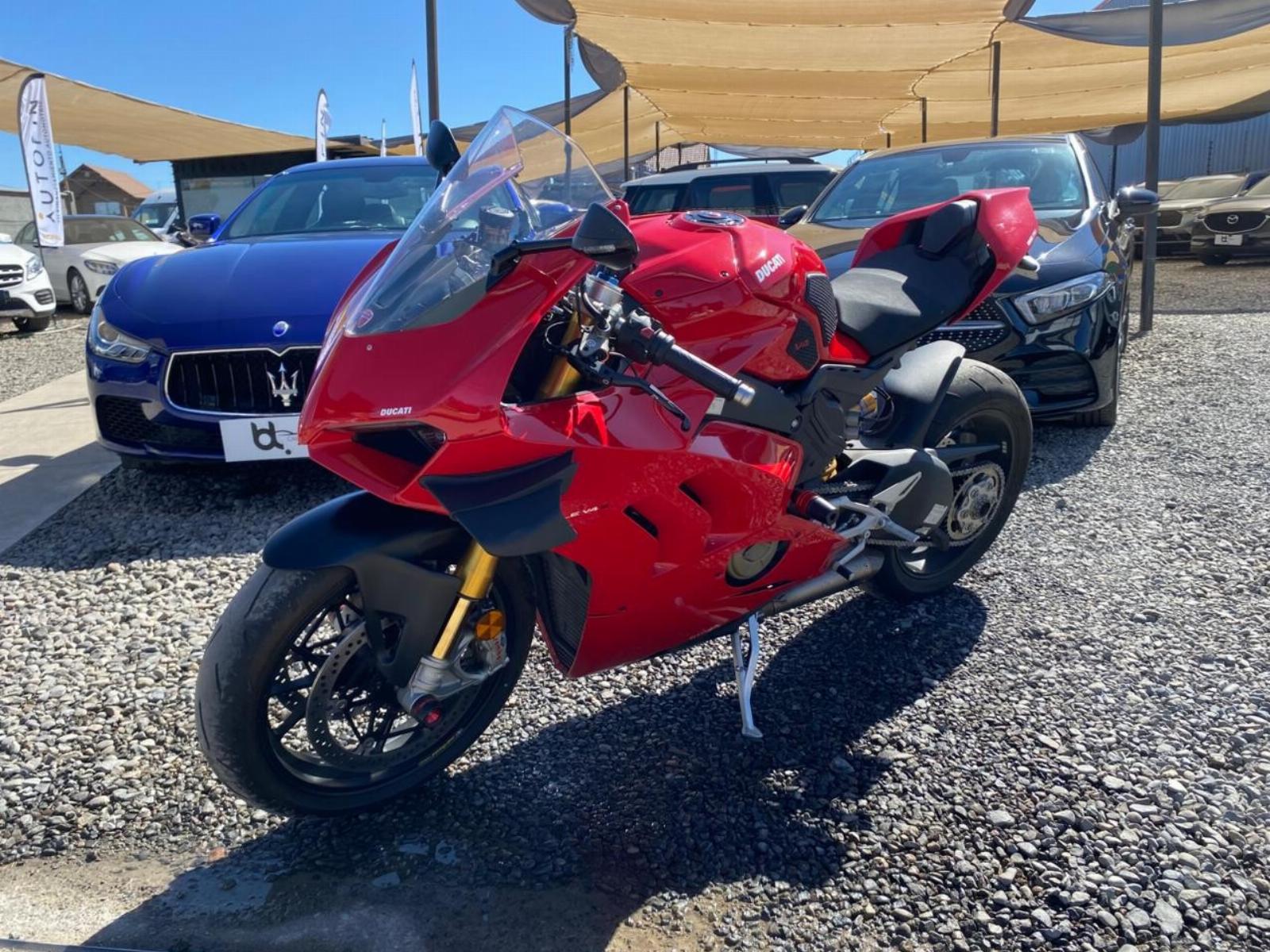 DUCATI PANIGALE V4 V4 S 2022 INMEJORABLE ESTADO - MANTENCIONES AL DIA - DOS LLA - FULL MOTOR