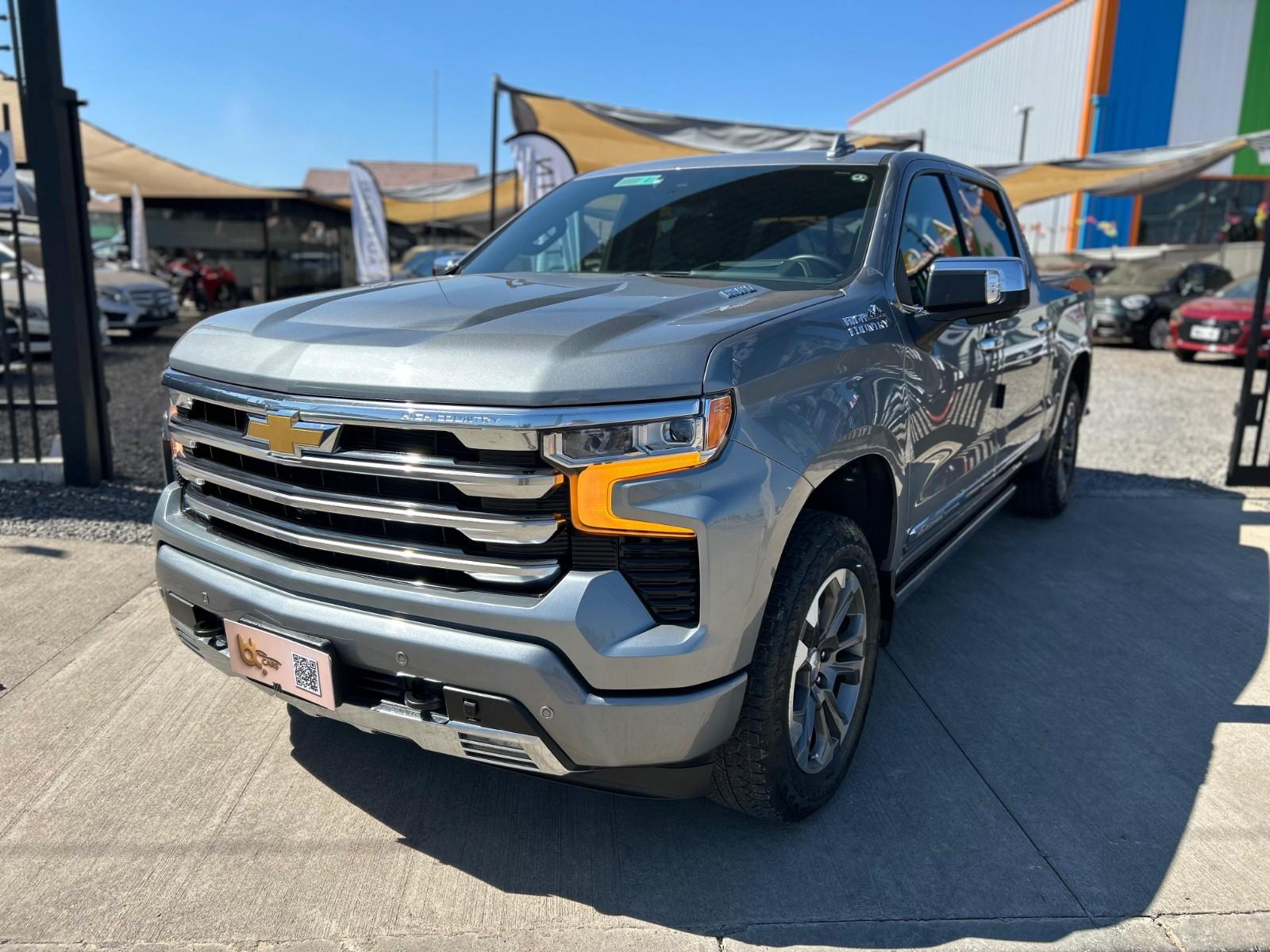 CHEVROLET SILVERADO HIGH COUNTRY 3.0L 2025 EXCELENTE ESTADO, UNICO DUEÑO, DOS LLAVES. - FULL MOTOR