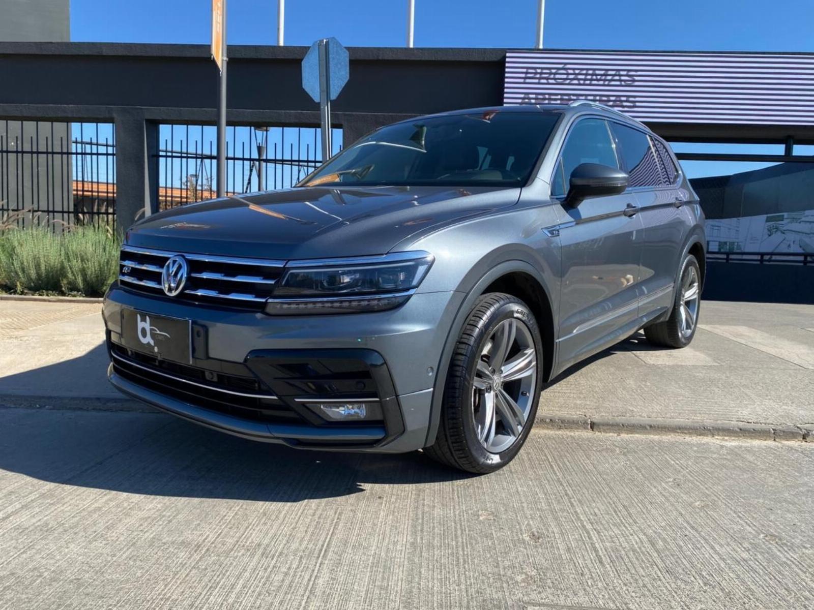 VOLKSWAGEN TIGUAN R-LINE 4X4 2.0 2022 EXCELENTE ESTADO - MANTENCIONES AL DIA - DOS LLAVE - FULL MOTOR
