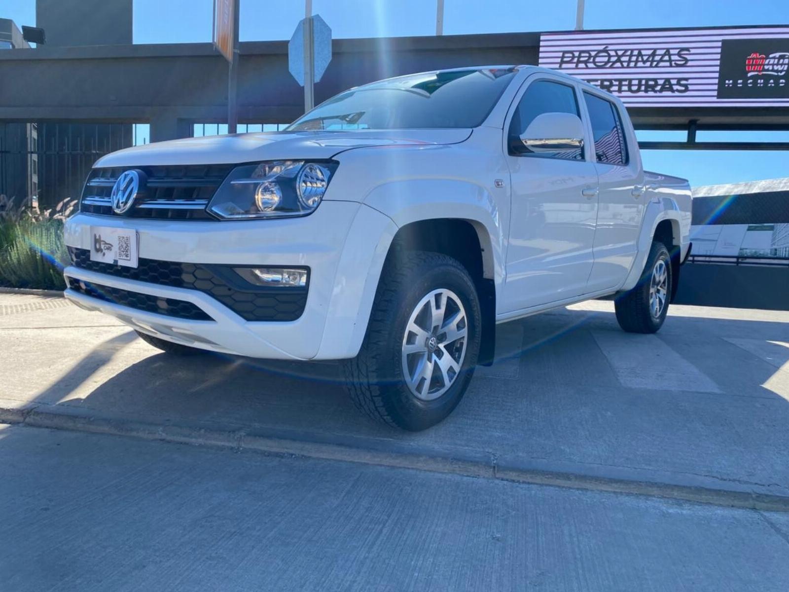 VOLKSWAGEN AMAROK COMFORTLINE 4X4 2.0 2020 GRAN ESTADO - MANTENCIONES AL DIA - DOS LLAVES - FULL MOTOR