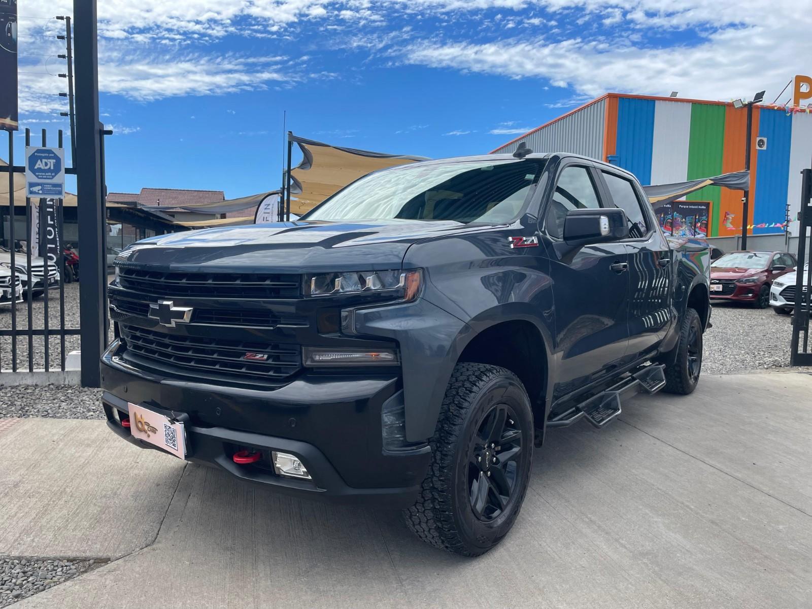 CHEVROLET SILVERADO TRAIL BOSS 4X4 5.3 2021 GRAN ESTADO - MANTENCIONES AL DÍA - UNICO DUEÑO - FULL MOTOR
