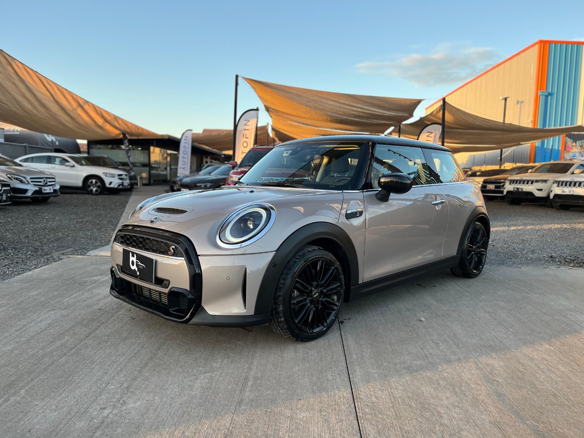 MINI COOPER HB 3P 2.0 2023 DOCUMENTACION AL DIA, INMEJORABLE ESTADO - FULL MOTOR