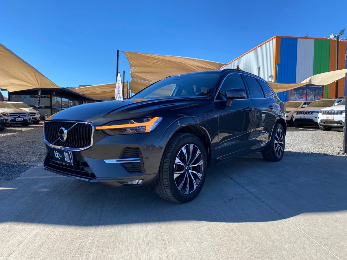 VOLVO XC60 2.0 4X4 2023 MANTENCIONES EN LA MARCA, DOS LLAVES - FULL MOTOR