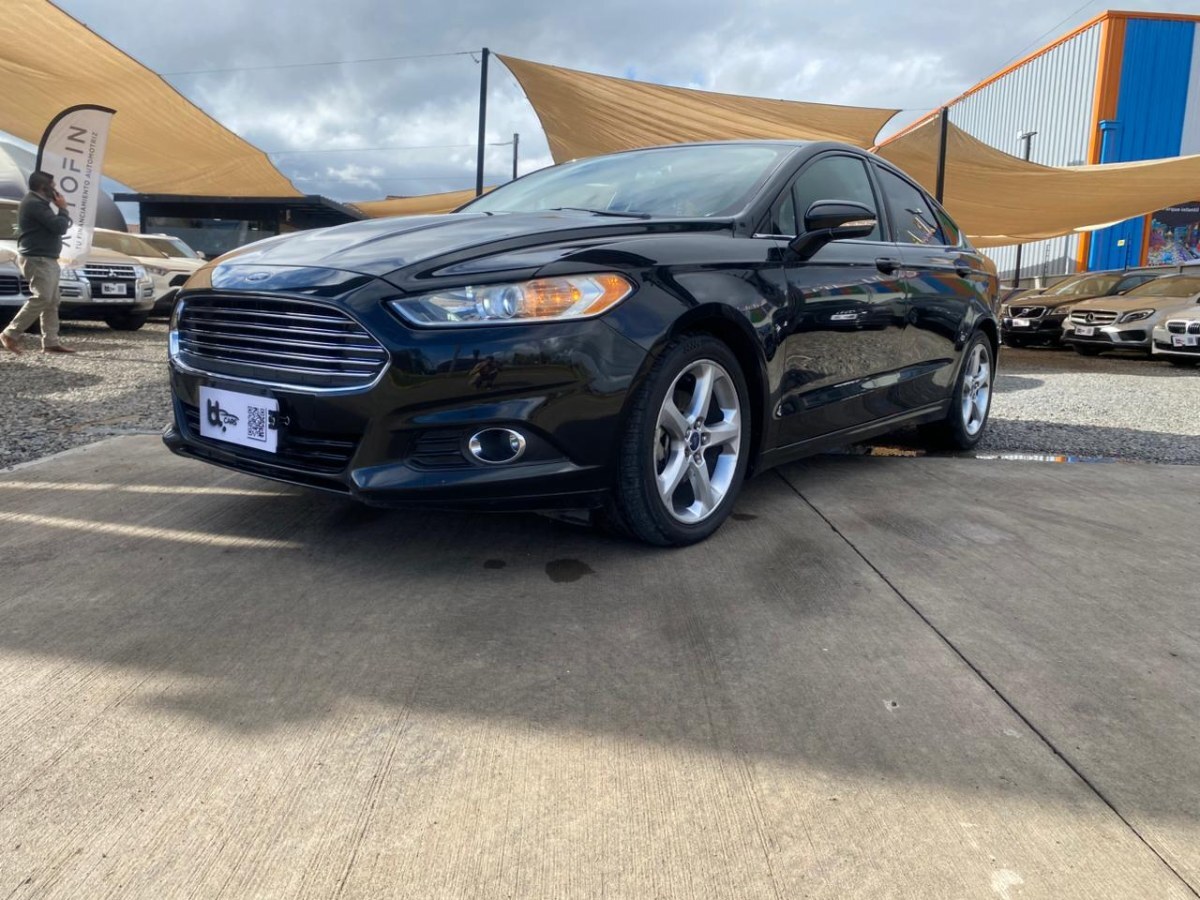 FORD FUSION 2.5 AUT 2014 GRAN ESTADO - MANTENCIONES AL DÍA - DOS LLAVES - FULL MOTOR