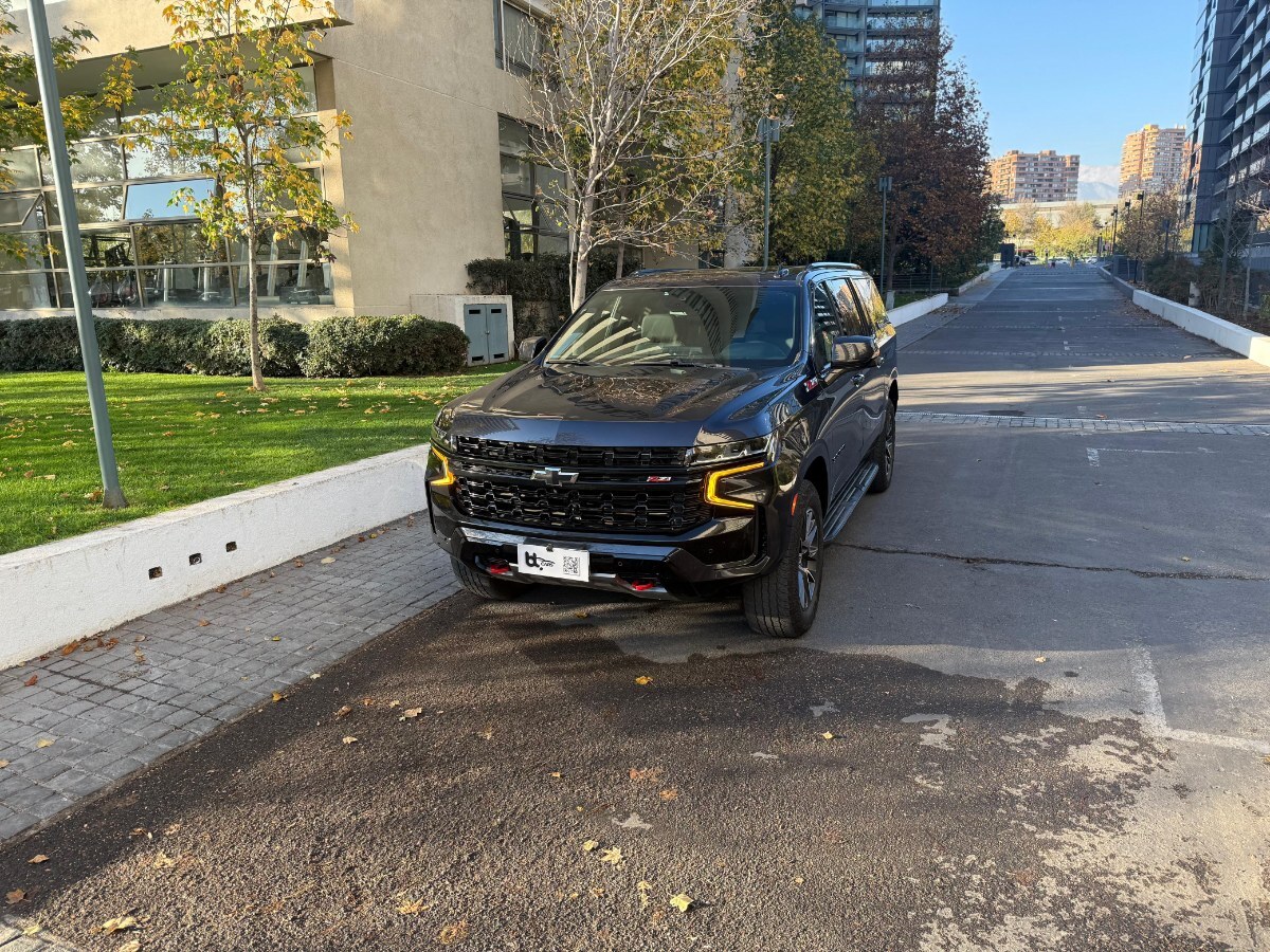 CHEVROLET SUBURBAN LT 4WD 5.3 2024 IMPECABLE MANTENCIONES EN LA MARCA - FULL MOTOR