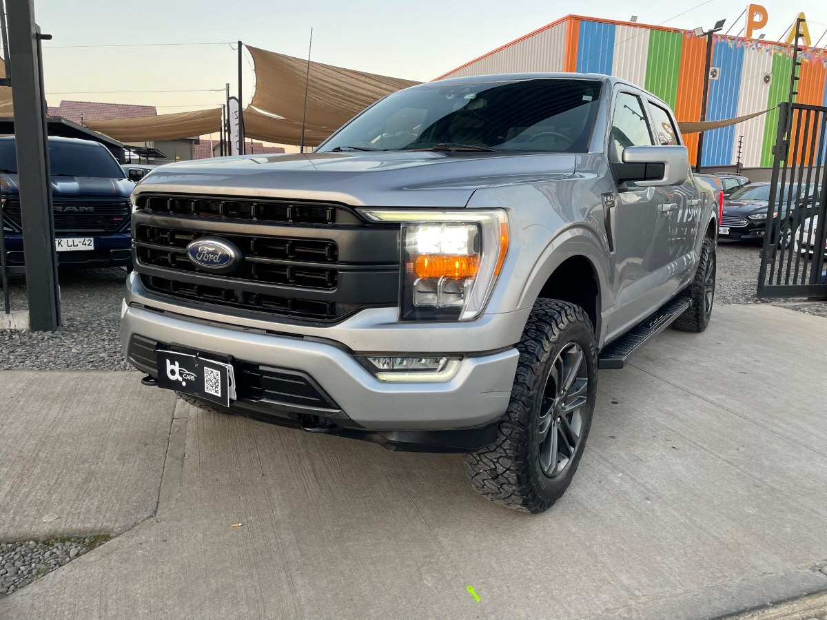 FORD F-150 LARIAT SPORT 4X4 5.0L 2022 BUEN ESTADO - MANTENCIONES AL DÍA - DOS LLAVES - FULL MOTOR