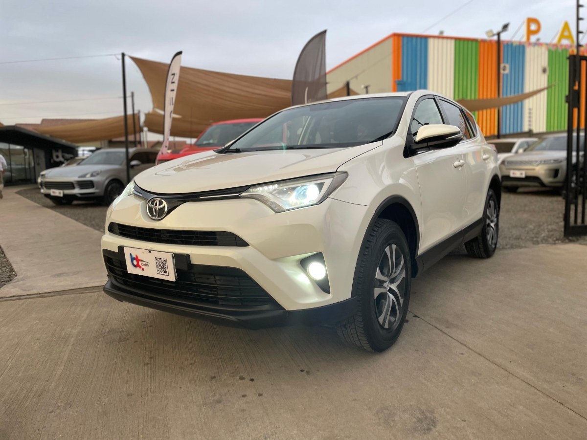 TOYOTA RAV 4 2.0 2017 GRAN ESTADO - MANTENCIONES AL DÍA - - FULL MOTOR