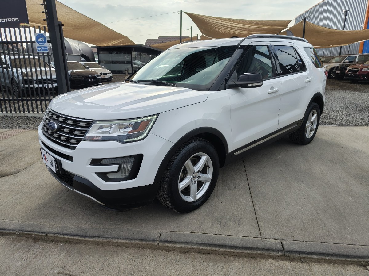 FORD EXPLORER XLT 3.5 2017 GRAN ESTADO - MANTENCIONES AL DÍA - FULL MOTOR