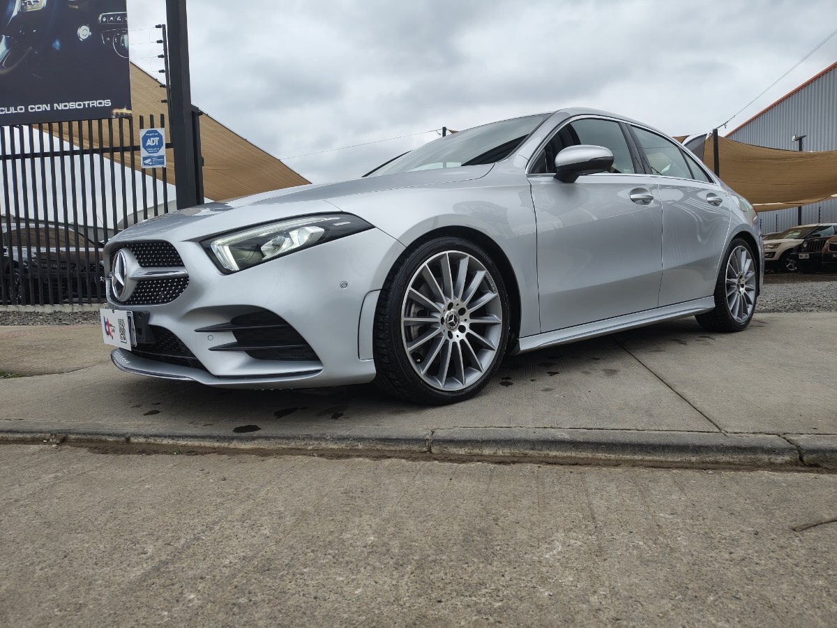 MERCEDES-BENZ A250 AMG LINE 2023 MANTENCIONES EN LA MARCA, DOS LLAVES - FULL MOTOR