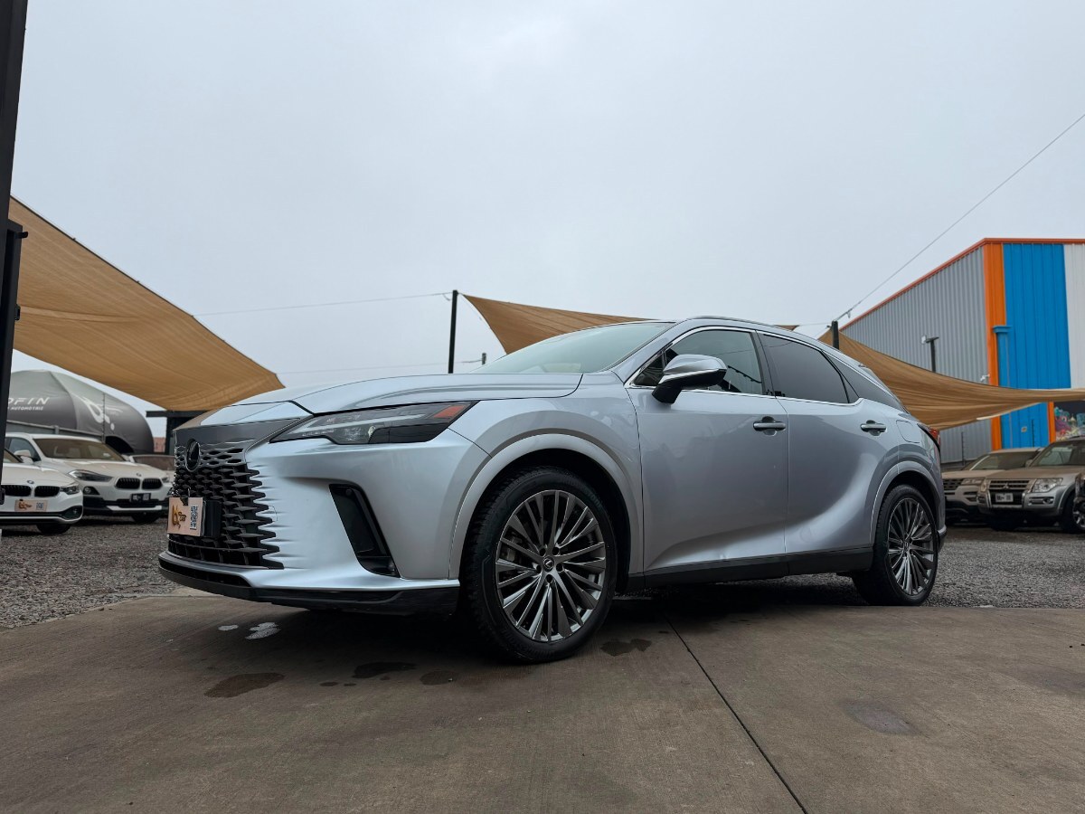 LEXUS RX 350 H 4X4 PREMIUM 2024 UNICO DUEÑO - MANTENCIONES AL DIA - DOS LLAVES - FULL MOTOR