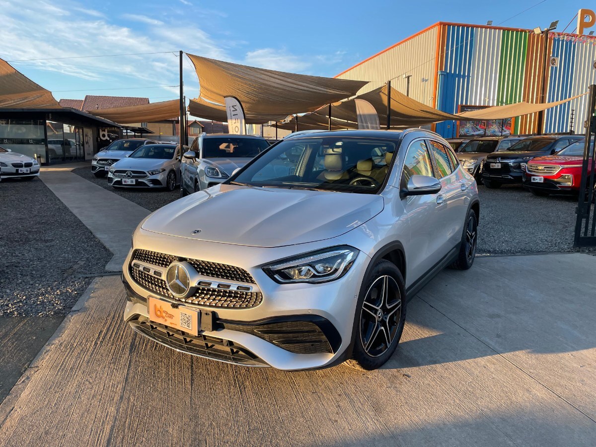 MERCEDES-BENZ GLA 220 D 2.0 4MATIC AT 2023 EXCELENTE ESTADO - MANTENCIONES EN LA MARCA- DOS - FULL MOTOR