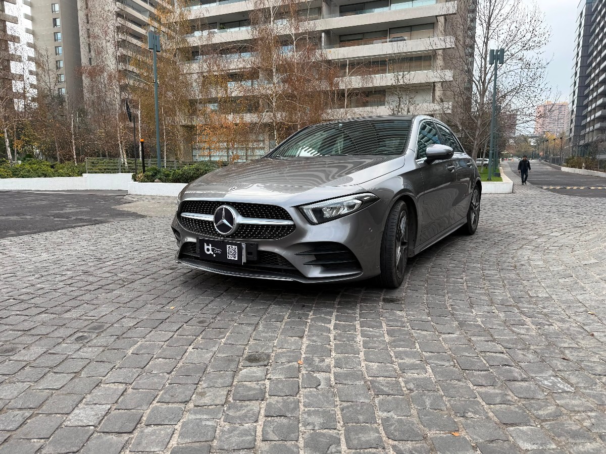 MERCEDES-BENZ A200 AMG LINE 2023 IMPECABLE , 2 LLAVES , MANTENCIONES AL DIA , MUY B - FULL MOTOR