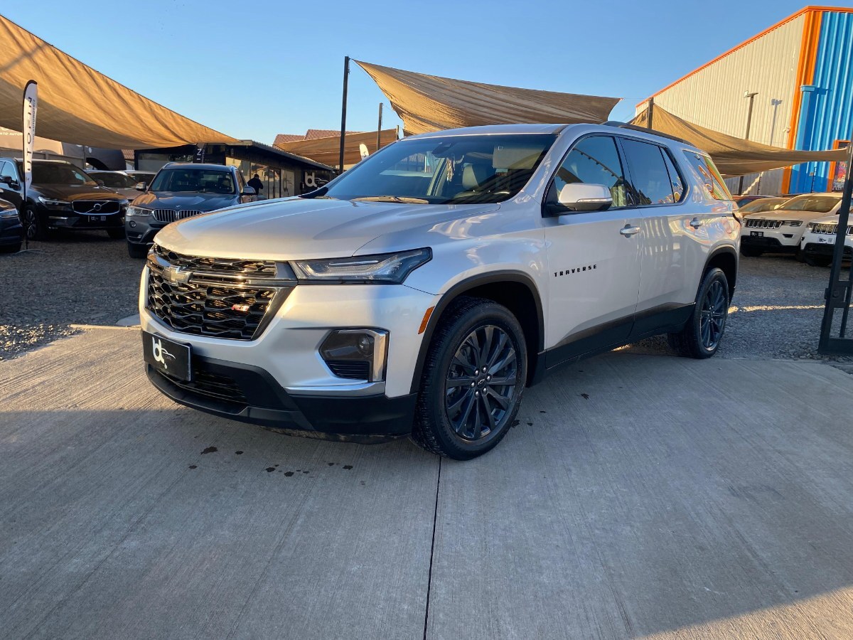 CHEVROLET TRAVERSE RS AWD 3.6 2022 UNICO DUEÑO - MANTENCIONES AL DIA - DOS LLAVES - FULL MOTOR