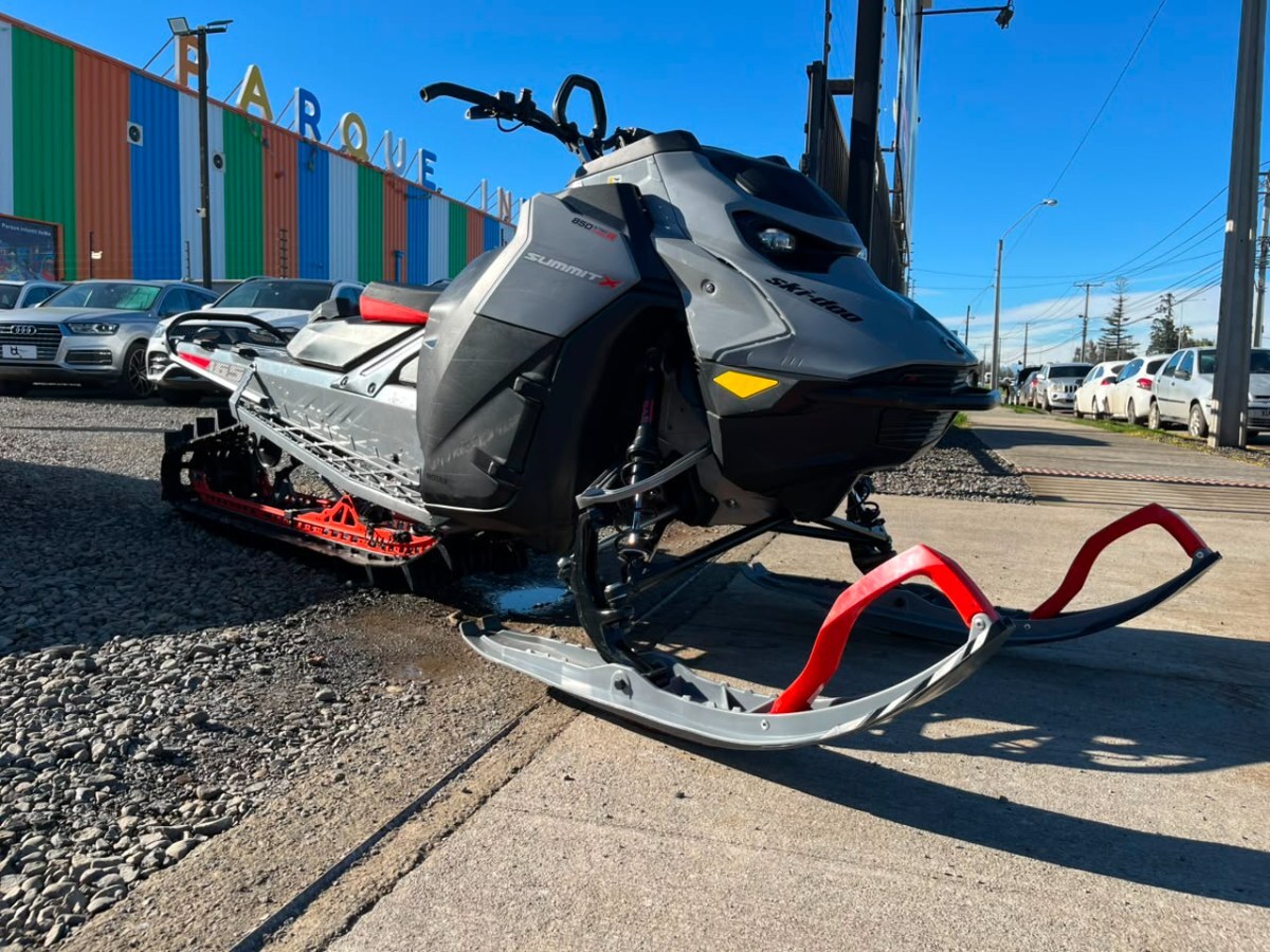 SKI DOO SUMMIT TURBO 165 - 3” 2026 EXCELENTE ESTADO - MANTENCIONES AL DÍA - FULL MOTOR