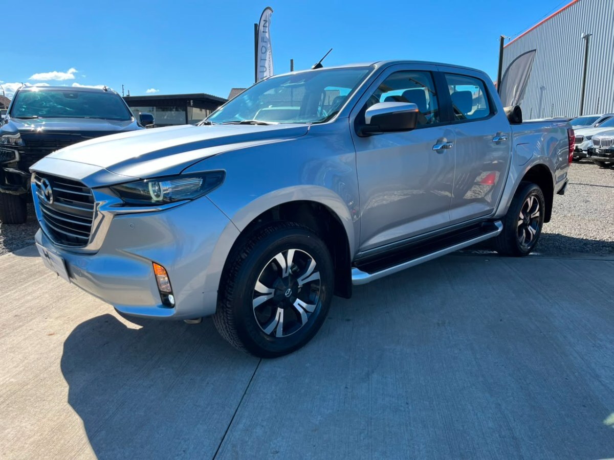 MAZDA BT-50 HIGH 4X4 3.0 AUT 2022 EXCELENTE ESTADO - MANTENCIONES MARCA - UNICO DUEÑ - FULL MOTOR