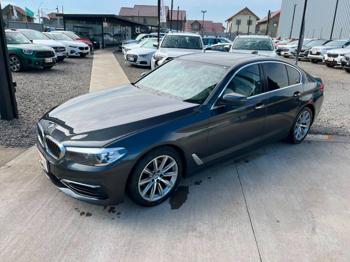 BMW 520D 2.0 2018 GRAN ESTADO - MANTENCIONES AL DÍA - FULL MOTOR