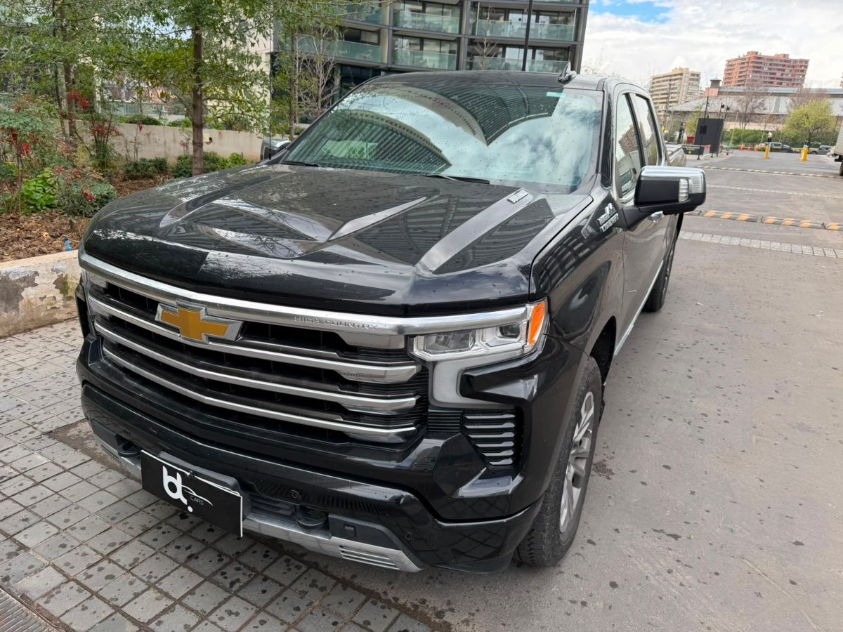 CHEVROLET SILVERADO HIGH COUNTRY 3.0 AUT 4X4 2023 EXCELENTE ESTADO - MANTENCIONES EN LA MARCA - FULL MOTOR