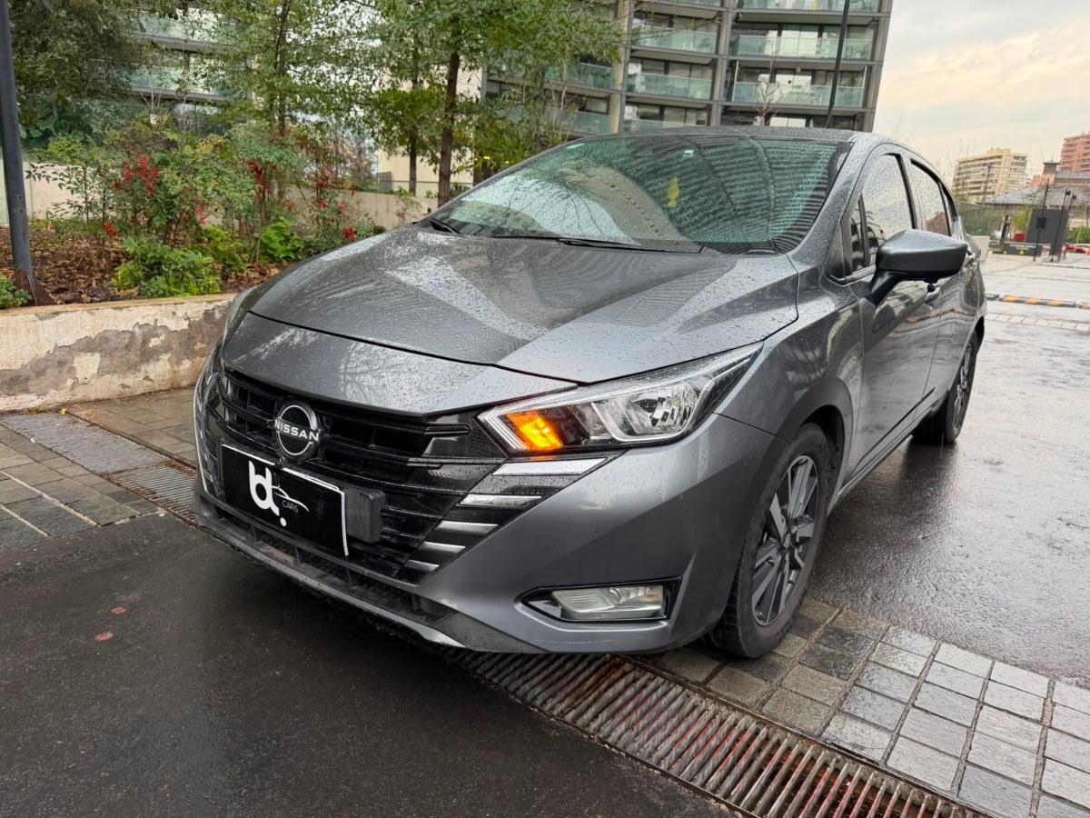 NISSAN VERSA 4X2 1.6 AUT 2024 IMPECABLE , VERSION AUTOMATICA - FULL MOTOR