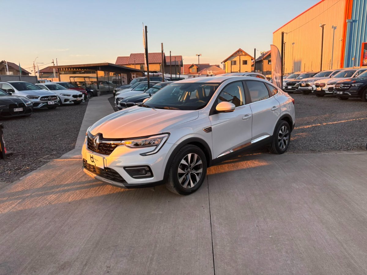 RENAULT ARKANA 1.3 TCE 2021 UNICO DUEÑO - MANTENCIONES AL DIA - DOS LLAVES - FULL MOTOR